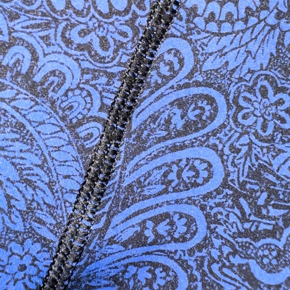 Lululemon Like Nothing 7/8 Tight Antique Paisley Sapphire Blue Black - Picture 4 of 8